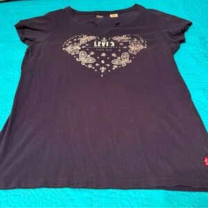 Levi Strauss navy blue t shirt